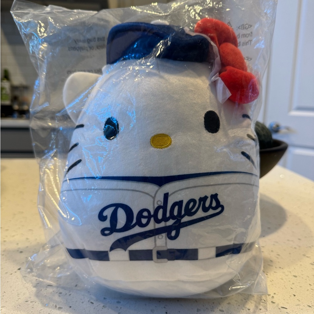 Dodgers Hello Kitty Squishmallow SGA April 2025